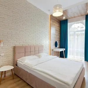 Leogrand Three Bedrooms Vip On Kniazia Romana 12 Львов